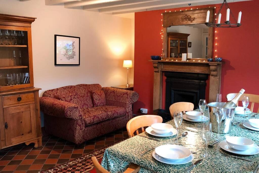 Stunning & Spacious House In Central Tenby Εξωτερικό φωτογραφία
