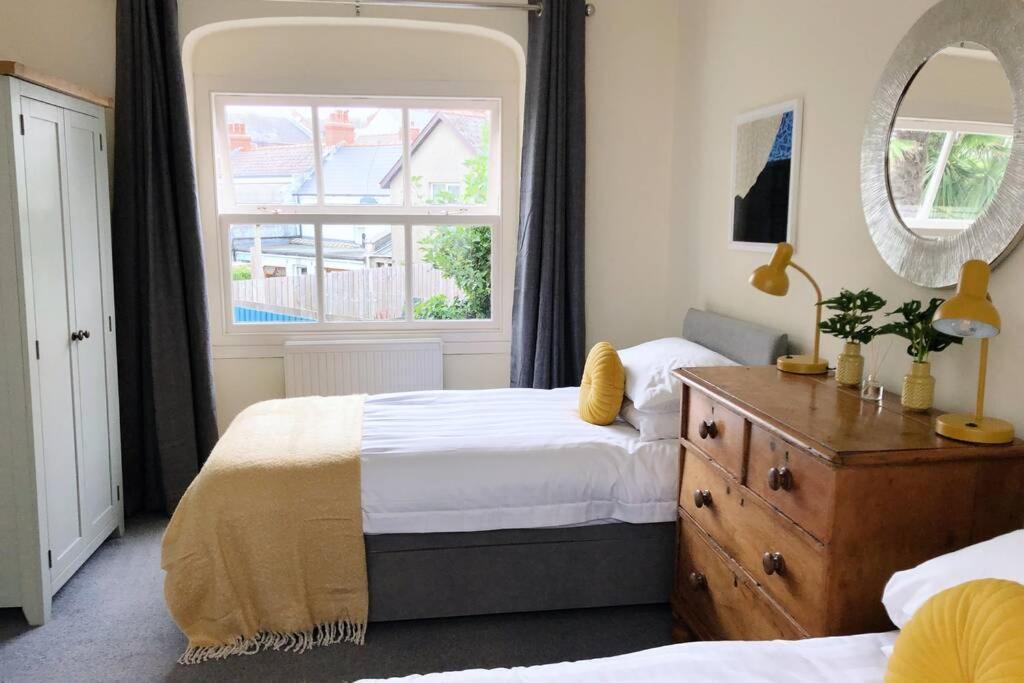 Stunning & Spacious House In Central Tenby Εξωτερικό φωτογραφία